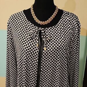 Liz Claiborne career black and white pullover top size XL